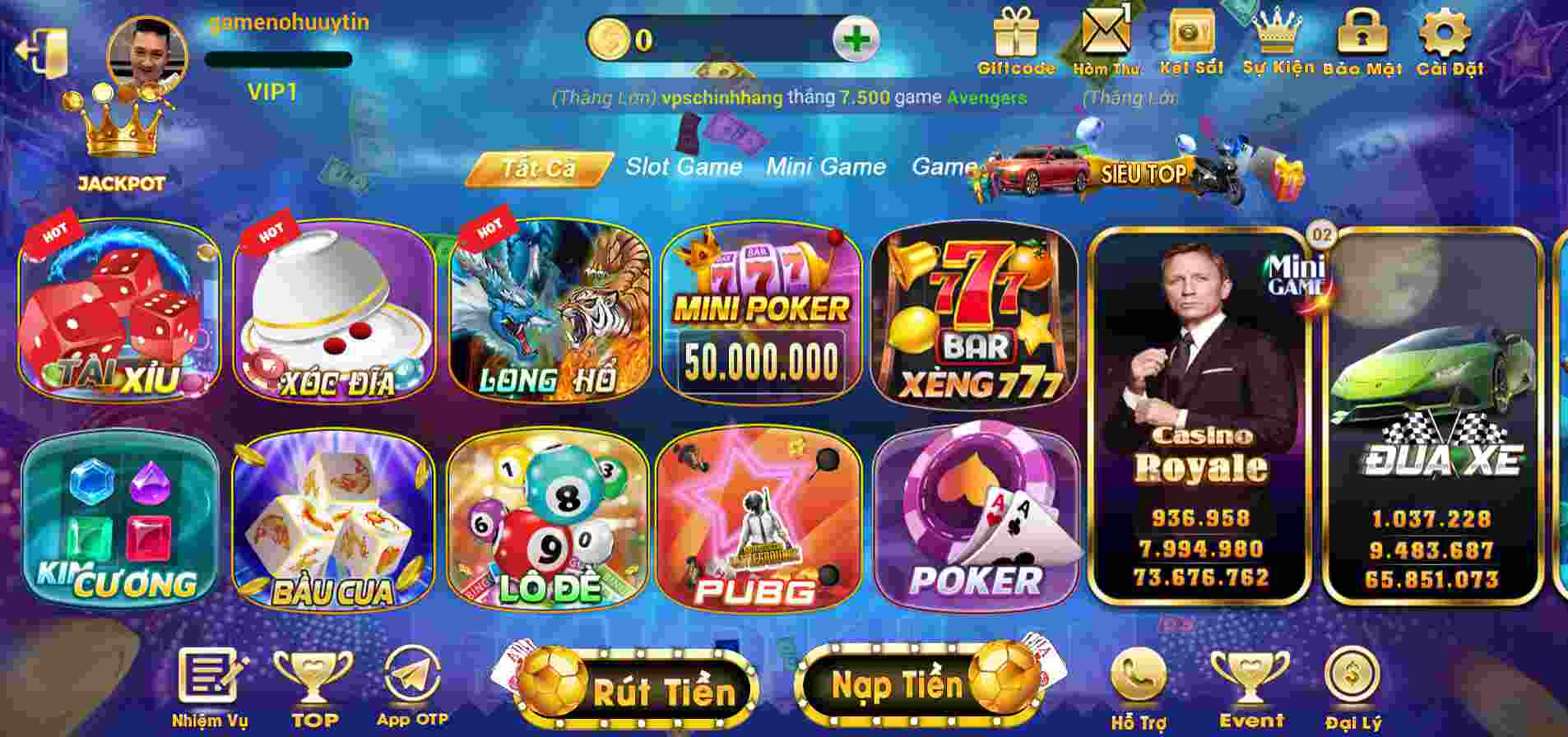 Chơi bài blackjack trong sảnh của một khách sạn hạng 85Win - 85Win